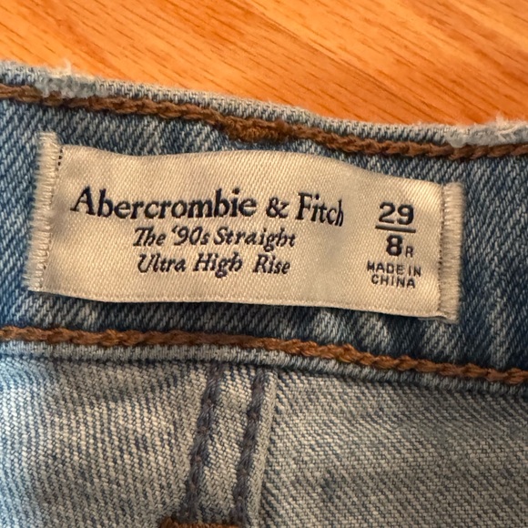 Abercrombie & Finch the 90’s Straight Ultra High Rise w/ Slits at Ankle 29/8 - Picture 6 of 14
